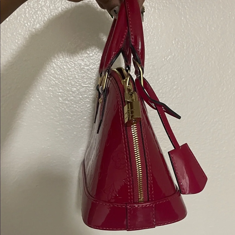Louis Vuitton Glossy Pink Mini Bag - Picture 4 of 7